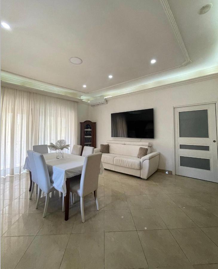 House Mari Apartment Napoli Bagian luar foto