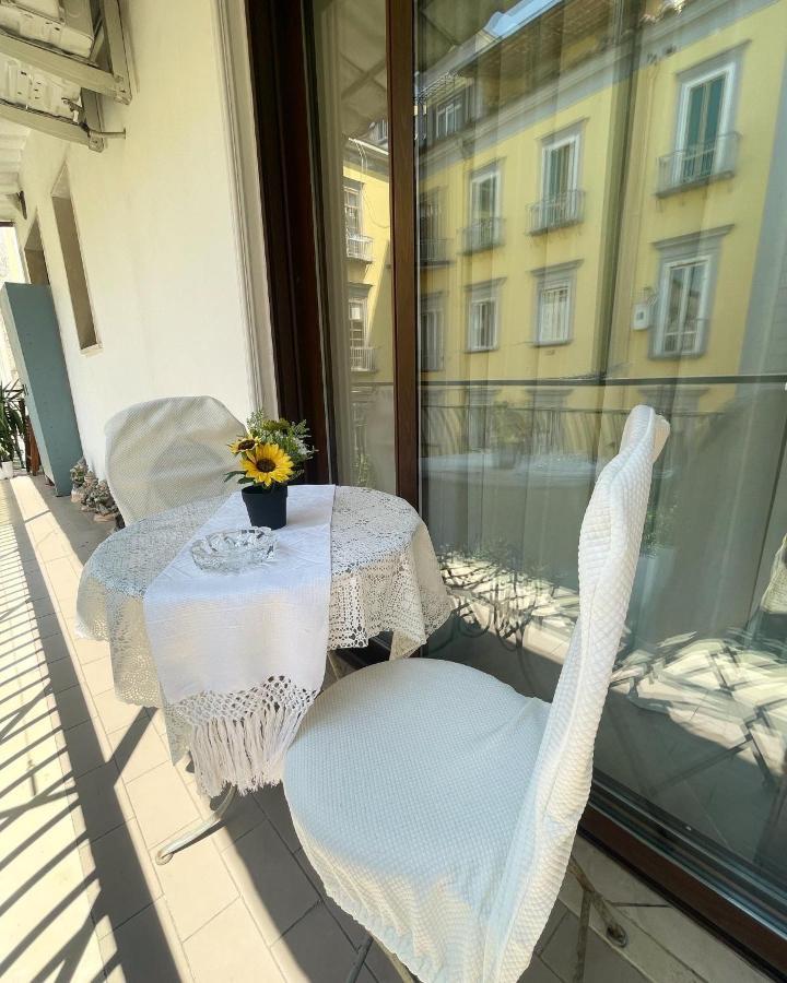 House Mari Apartment Napoli Bagian luar foto